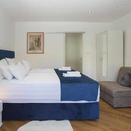 Guest House Kuseta Split Buitenkant foto